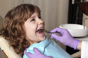 Our dedicated children’s dental therapist at Parkside Dental in Dubbo makes your child’s visit to the dentist fun and educational.